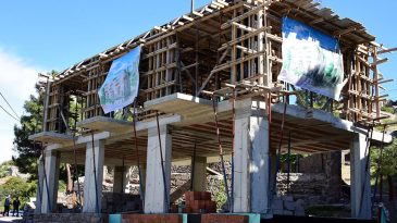 Dünya mirası Assos’ta inşaat bilmecesi