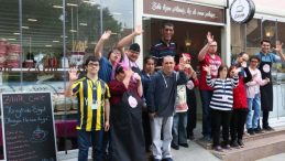 İçerde’nin “Minik”inden Zahir Kafe’ye ziyaret