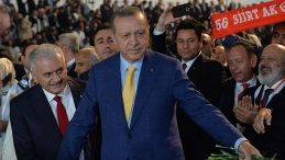 Medya patronu Ethem Sancak AKP yönetimine girdi