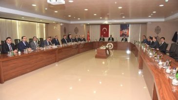 Spor ve eğitim aynı masada
