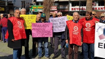 Emekliler bir maaş promosyon istedi