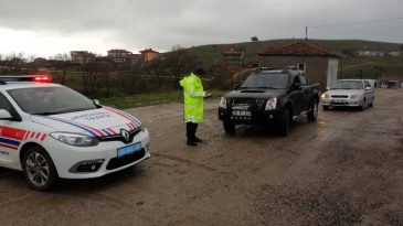 Jandarmadan ikiz plaka denetimi