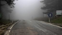 Kazdağları nda bulut geçişleri hayatı olumsuz etkiliyor