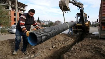 Edremit te altyapı çalışmalarına devam ediliyor