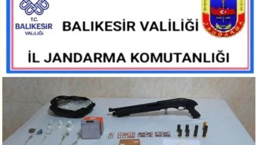 Son dakika haberi | Balıkesir’de jandarmadan uyuşturucu ve tütün operasyonu