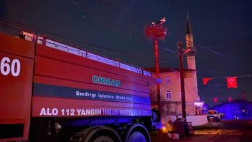 Balıkesir’de çıkan yangında 4 ev kullanılamaz hale geldi