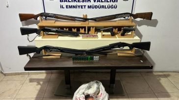 Balıkesir’de aranan kişilere yönelik şafak operasyonunda 15 şüpheli yakalandı