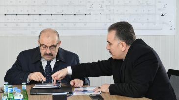 Vali İsmail Ustaoğlu, Edremit’te Devlet Hastanesi ve İbrahimce Mahallesi Camii’nde incelemelerde bulundu.