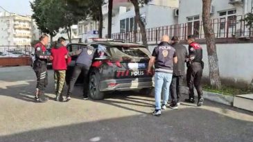 Ayvalık polisi motosiklet hırsızlarına geçit vermedi