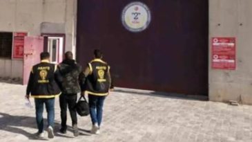 Erdek’te hırsızlık suçundan aranan şahıs yakalandı