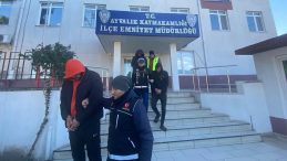 Ayvalık’ta uyuşturucu satıcılarına operasyon: 3 kişi tutuklandı