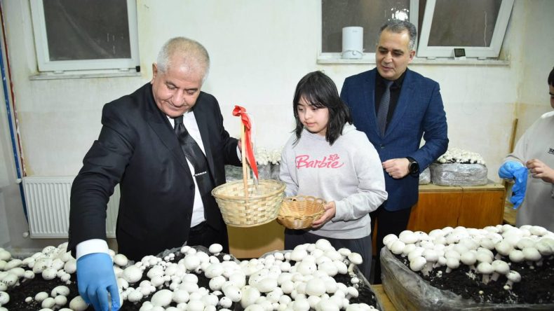 Özel öğrenciler ilk ürünlerini topladı