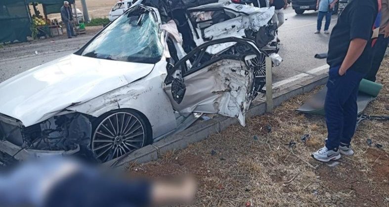 Balıkesir’de feci kaza: Hamile kadın ve 3 yaşındaki kızı hayatını kaybetti