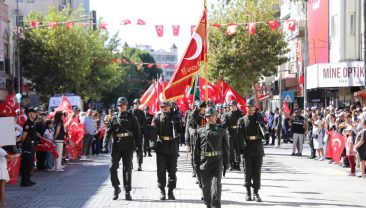 Edremit’in Kurtuluşunun 104. Yılı Coşku ve Gururla Kutlandı